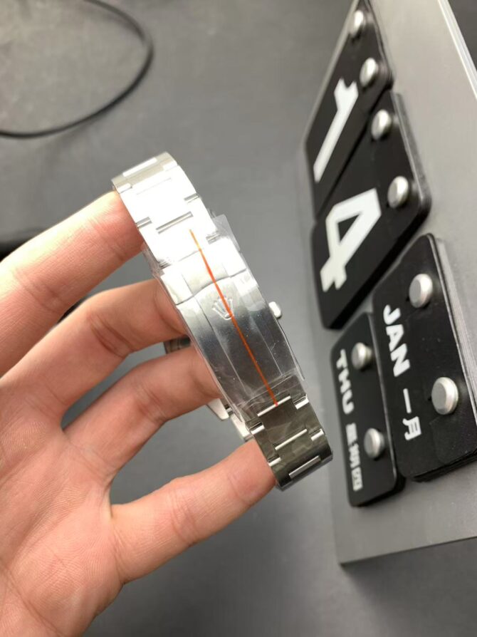Oyster Perpetual 41 (Replica) – Image 6