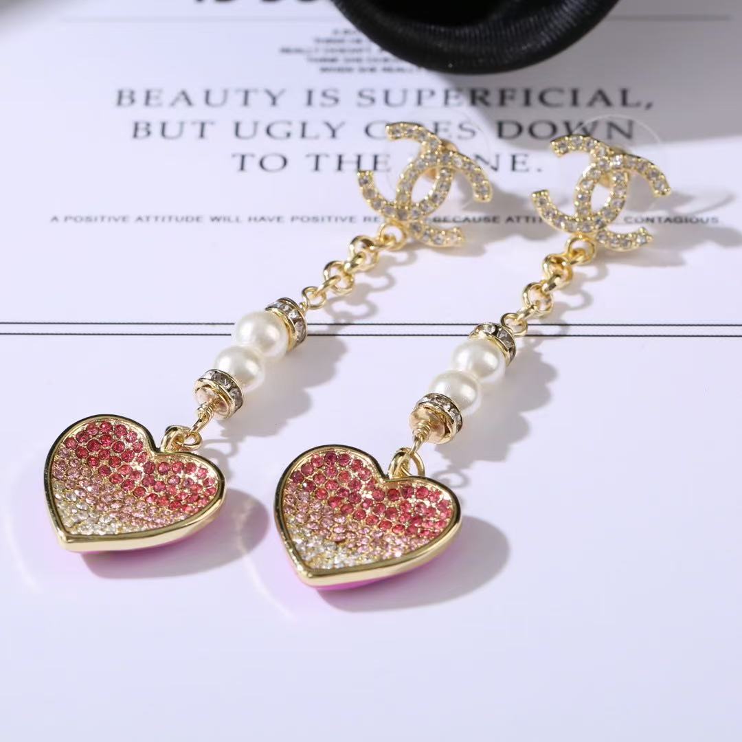 Chanel earrings cc sparkling pink heart sparkling long(Replica)