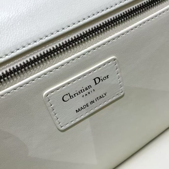 Dior 30 Montaigne (Replica) – Image 9