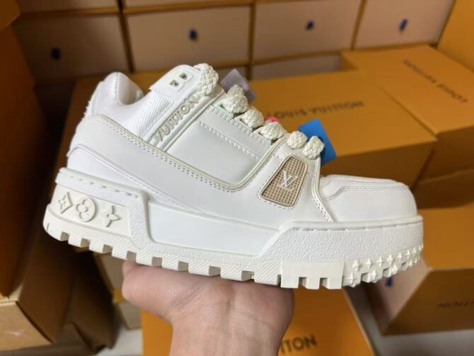 LV trainer  (Replica)