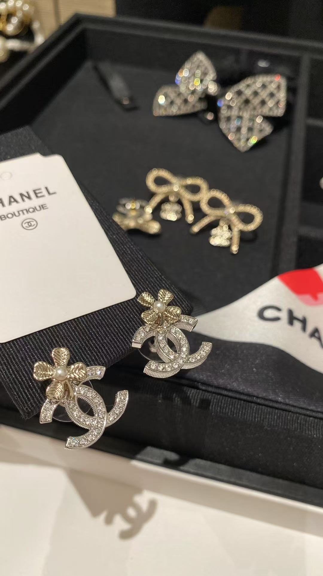 Chanel earrings cc clover(Replica)