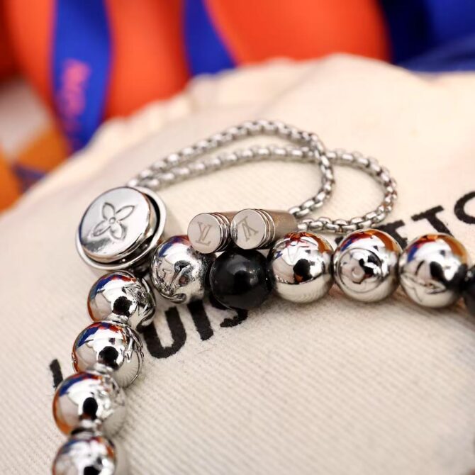 Monogram beads black pearls (Replica) – Image 7