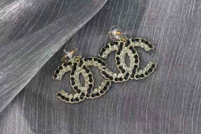 Chanel earrings  (Replica) - Image 2