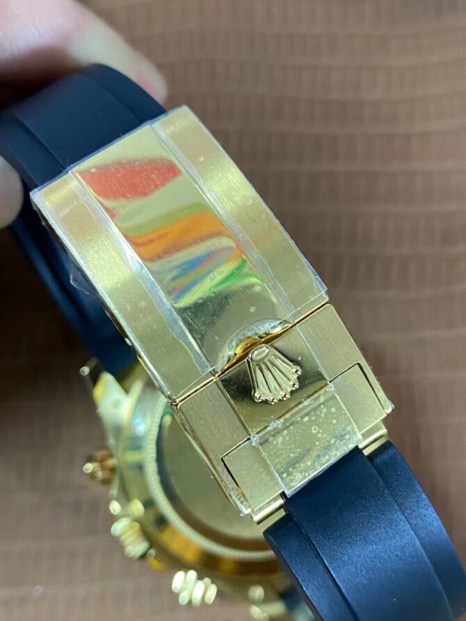 Cosmograph Daytona 40 , yellow gold(Replica) – Image 7