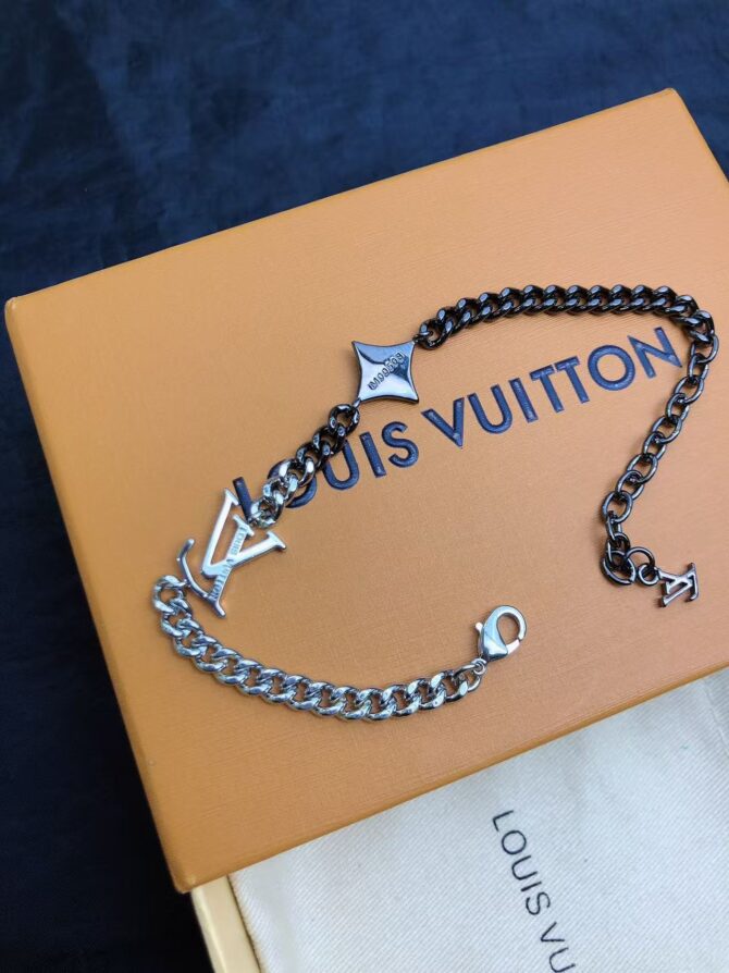 LV instinct bracelet (Replica)