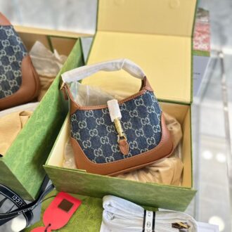 Jackie 1961  (Replica)