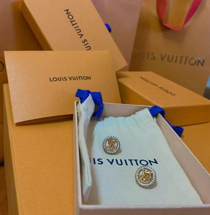 LV circle sparkling  (Replica) - Image 5
