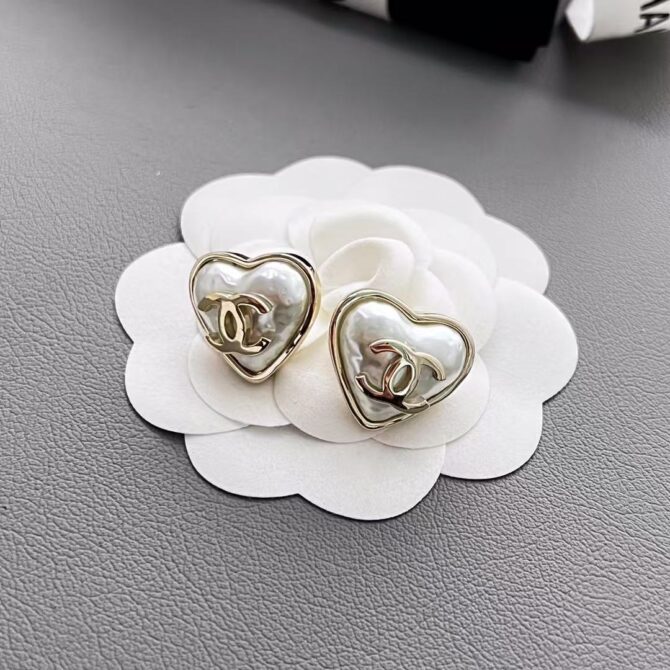 Chanel earrings cc heart(Replica) - Image 6