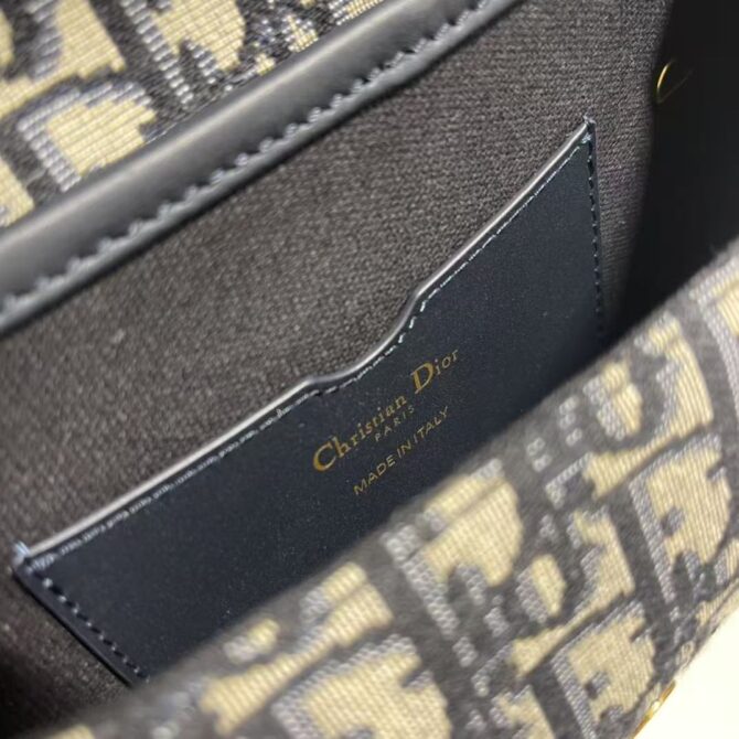 East-West Dior Bobby(Replica) – Image 9