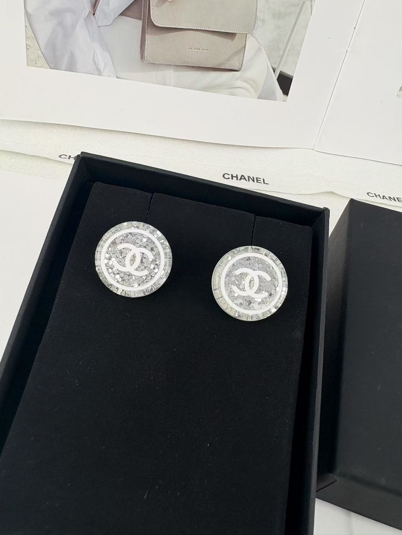 Chanel earrings cc glitter circle (Replica)