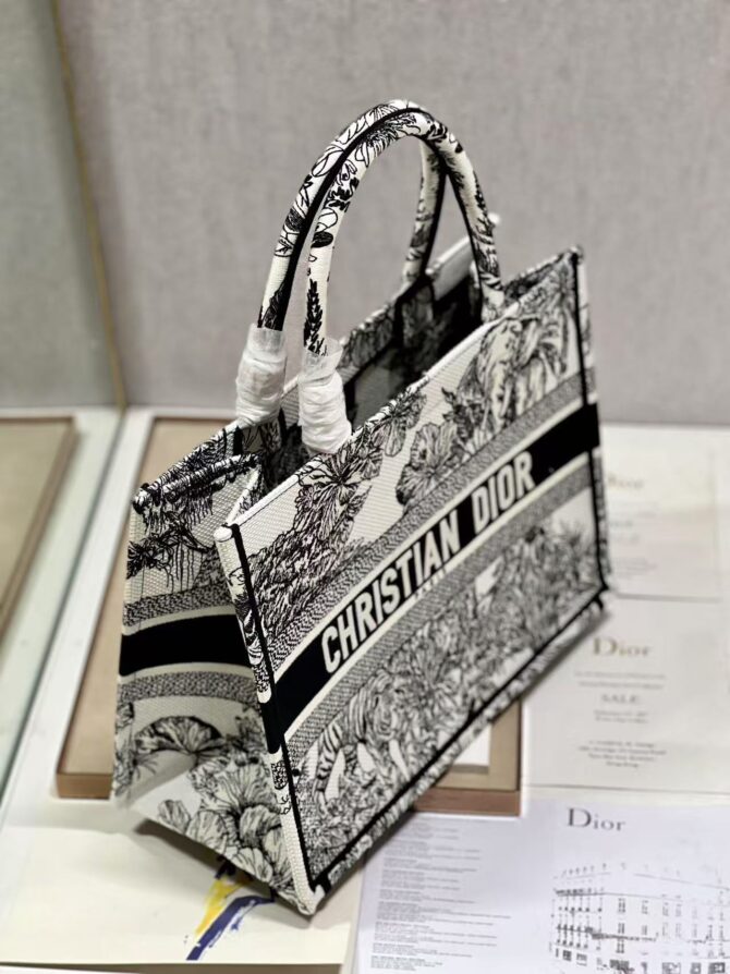 Book tote medium (Replica) – Image 2