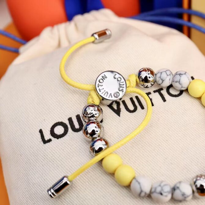 Monogram beads yellow pearls  (Replica) – Image 4
