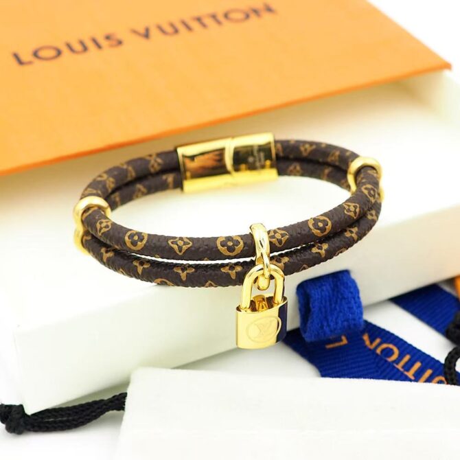 Cuir double lock it  (Replica) - Image 7