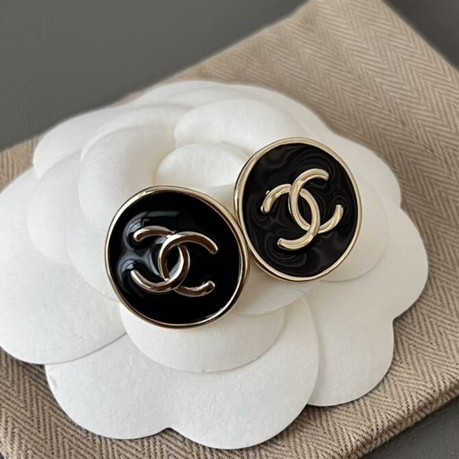 Chanel earrings circle black (Replica) - Image 2