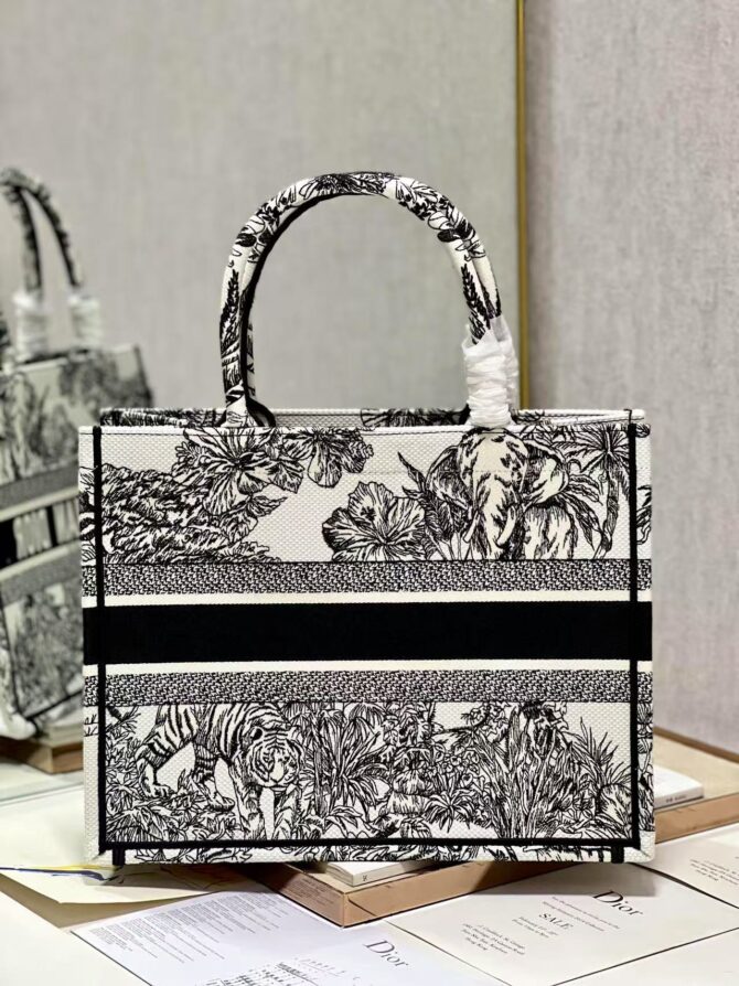 Book tote medium (Replica) – Image 5