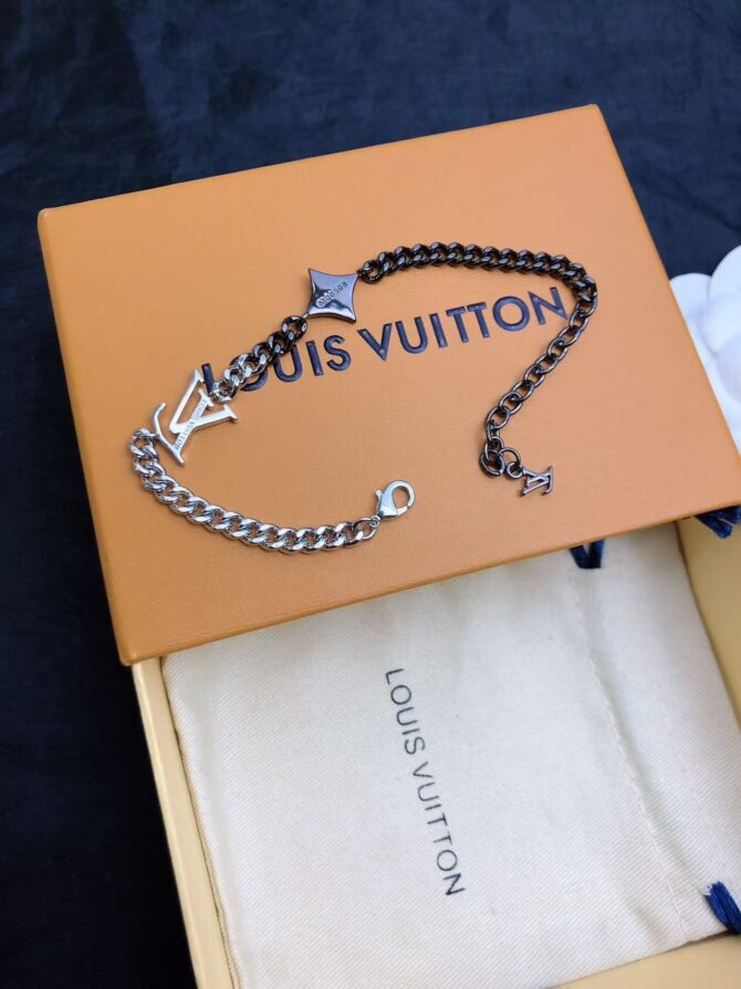 LV instinct bracelet (Replica) - Image 5