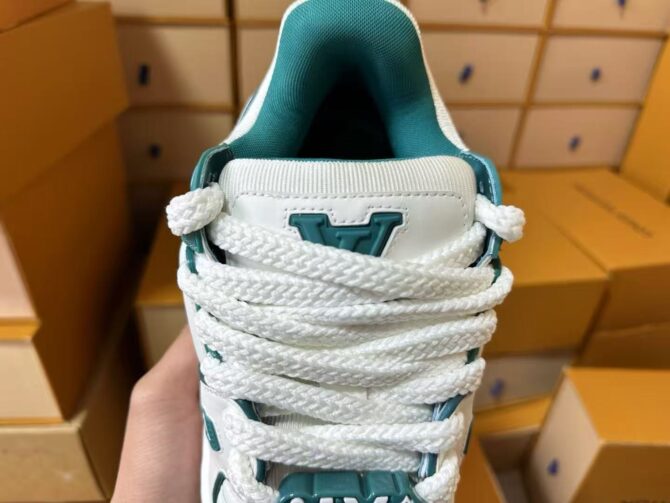 LV trainer  (Replica) - Image 3