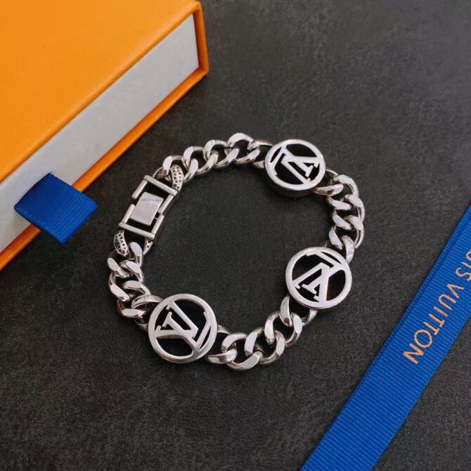 3LV chain  (Replica) – Image 2