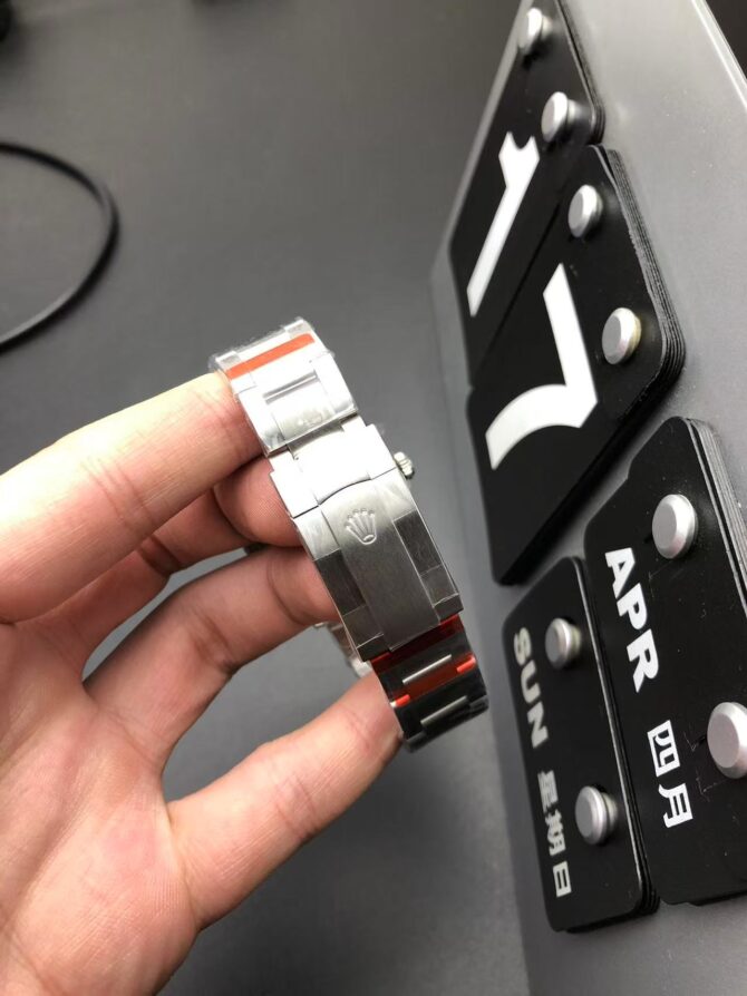 Oyster Perpetual 41 (Replica) – Image 6