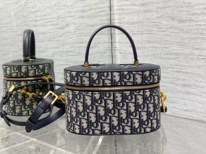 Dior signature vanity  (Replica) - Image 2