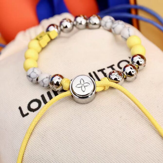 Monogram beads yellow pearls  (Replica) – Image 3