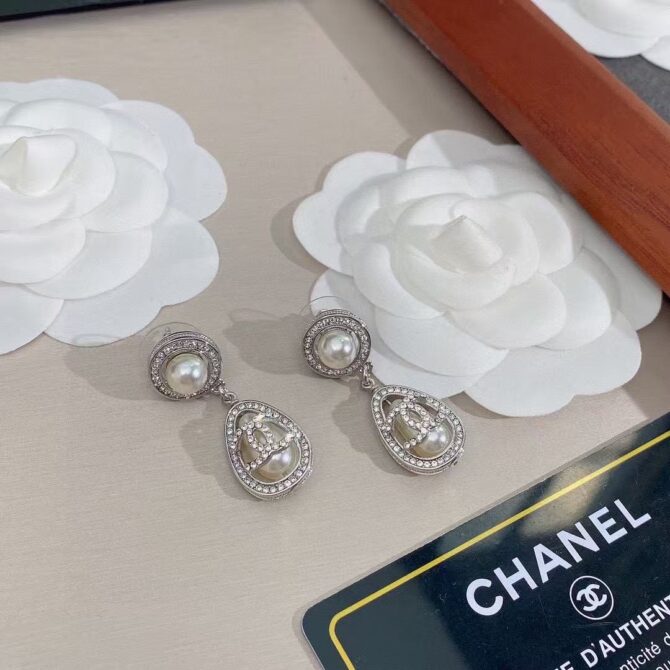 Chanel earrings cc baroque(Replica) - Image 4