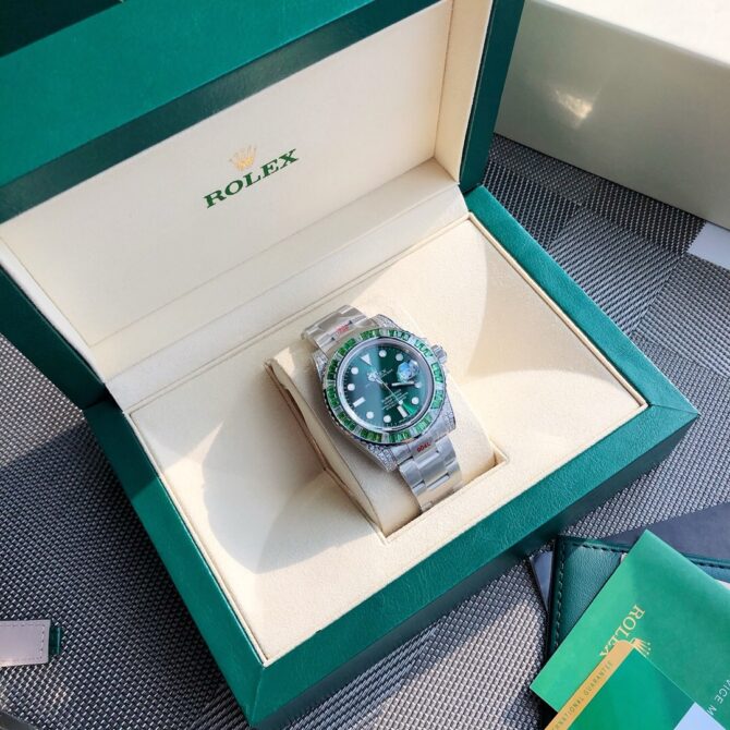 Submariner Date, emerald & diamonds(Replica) - Image 3