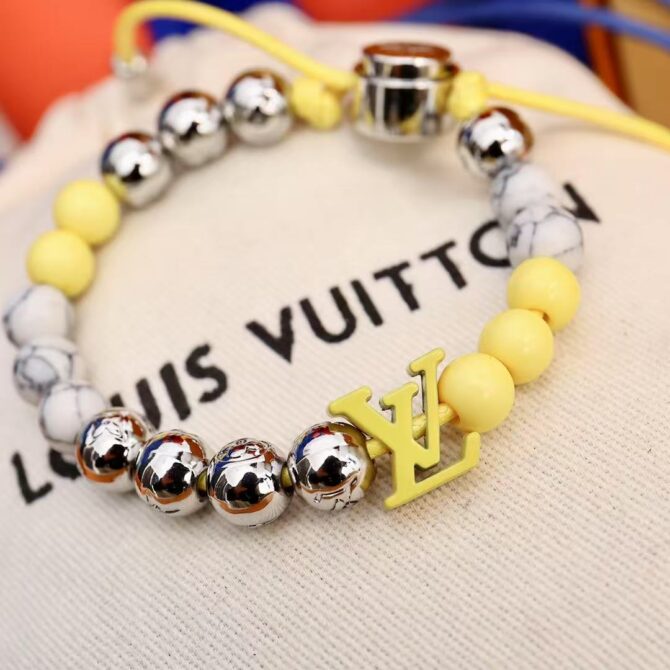 Monogram beads yellow pearls  (Replica) – Image 2
