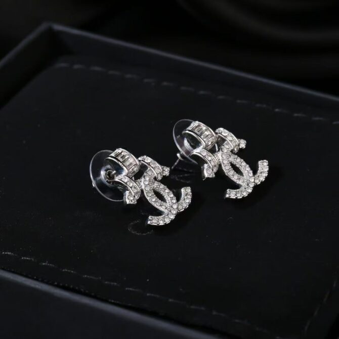 Chanel earrings cc sparkling(Replica) - Image 4