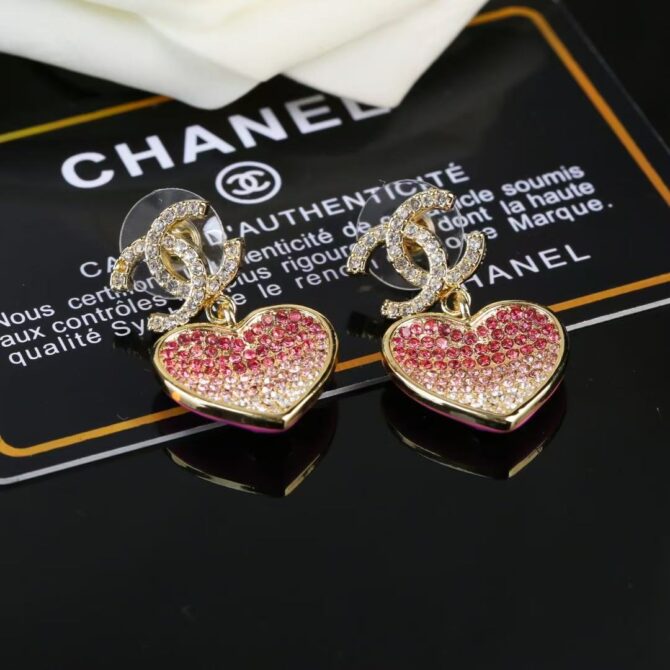 Chanel earrings cc sparkling pink heart sparkling (Replica) - Image 3