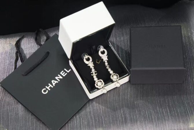 Chanel earrings pearls&star(Replica) - Image 6
