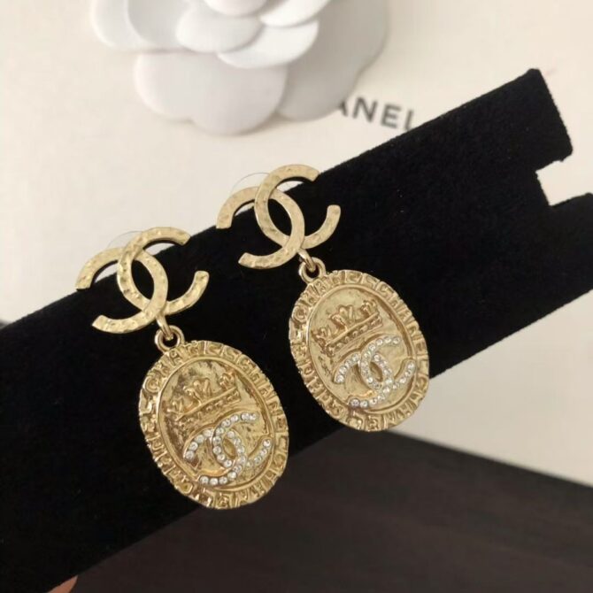 Chanel earrings oval gold(Replica) - Image 3