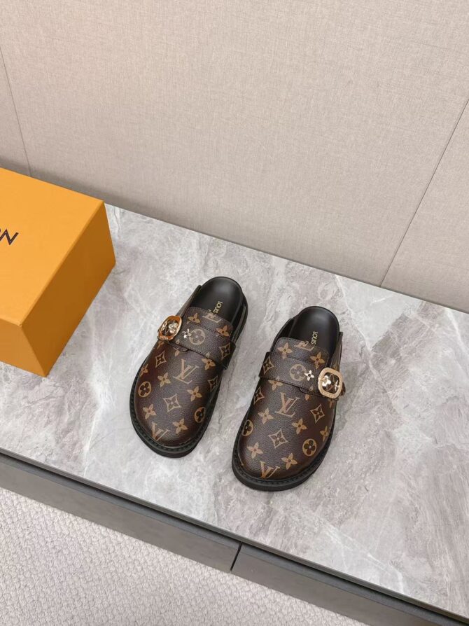 Sabot plat LV cosy cuir  (Replica) - Image 3