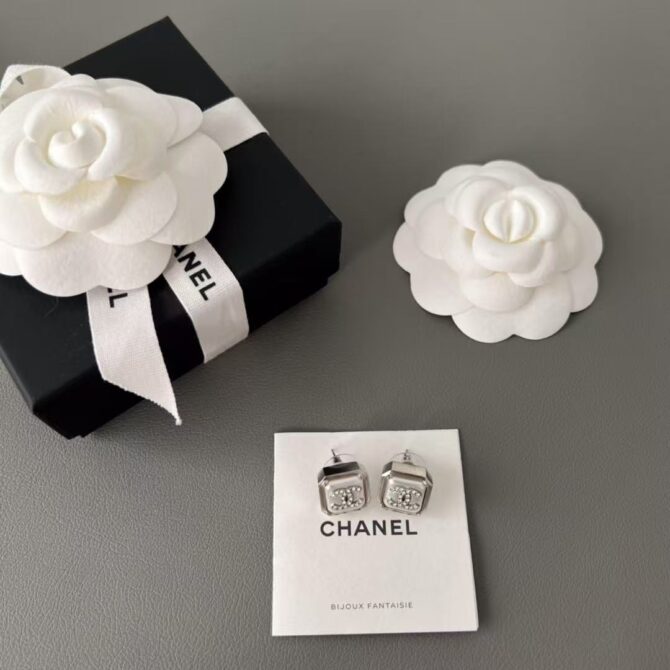 Chanel earrings square(Replica) - Image 6