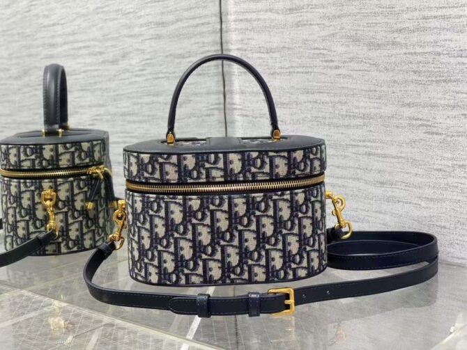 Dior signature vanity  (Replica)