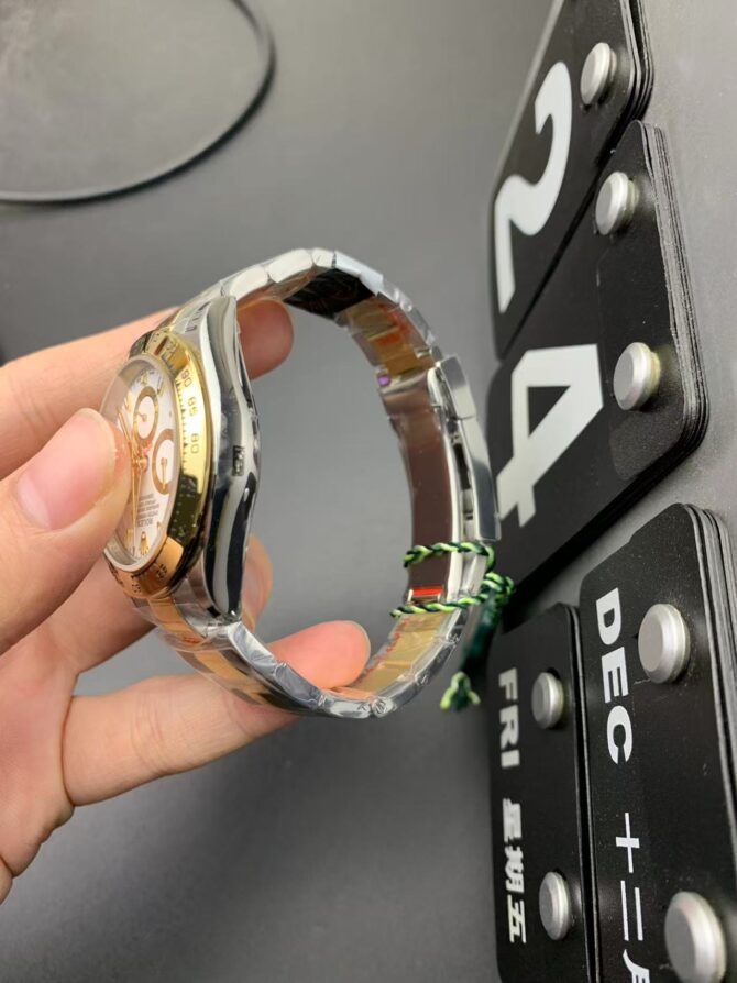 Cosmograph Daytona(Replica) – Image 4