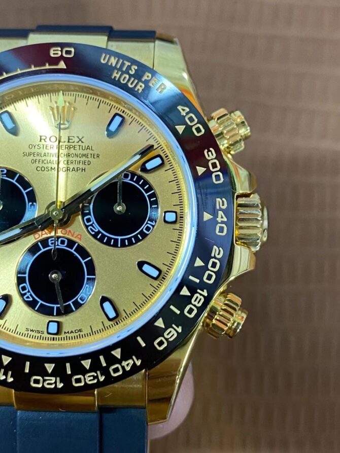Cosmograph Daytona 40 , yellow gold(Replica) – Image 3