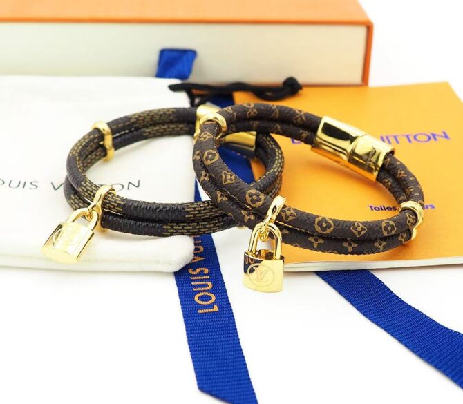 Cuir double lock it  (Replica) - Image 6