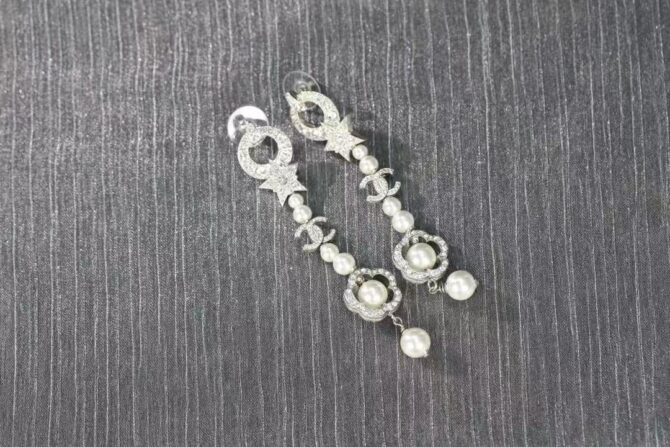 Chanel earrings pearls&star(Replica) - Image 3