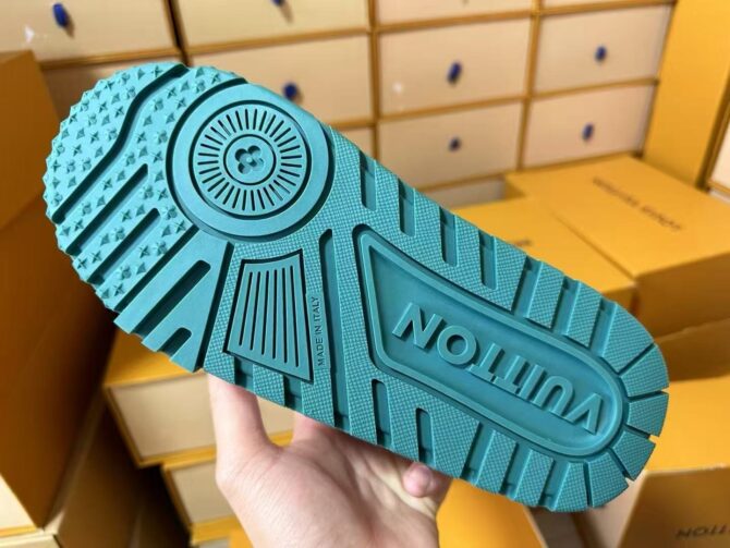 LV trainer  (Replica) - Image 6