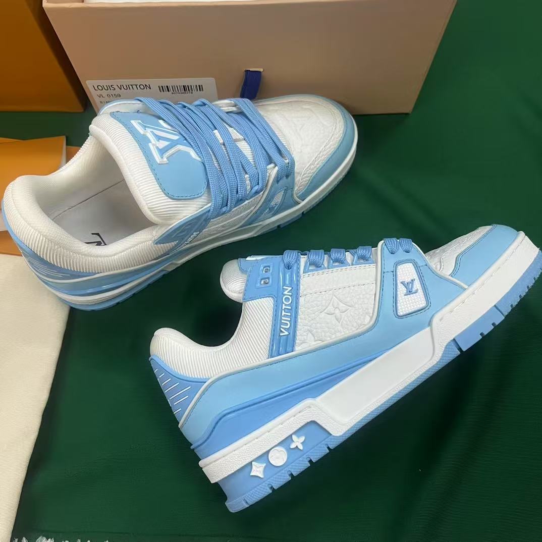 lv trainer #54 (Replica)