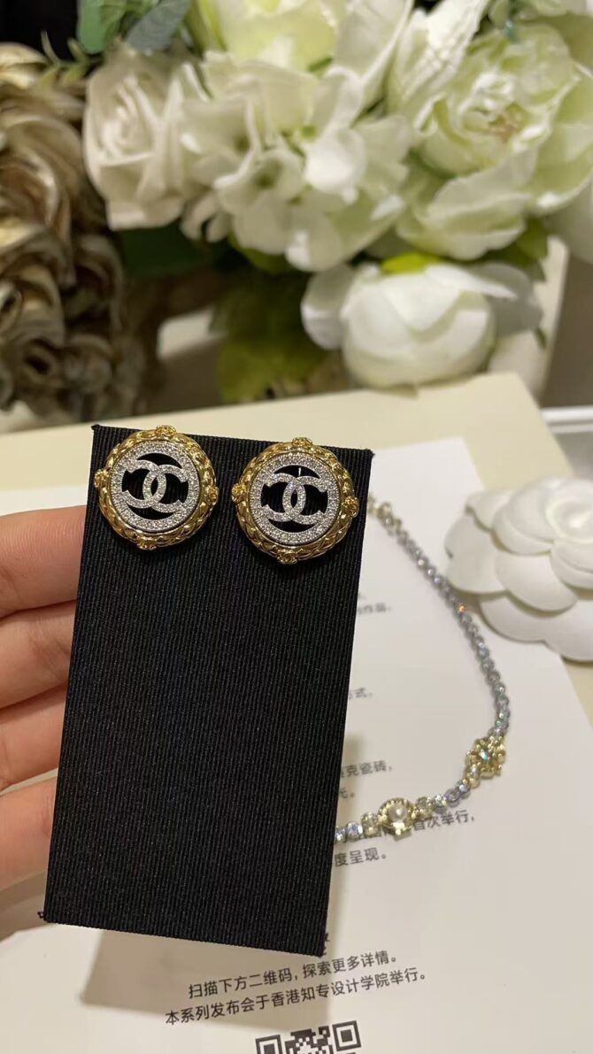 Chanel earrings cc baroque(Replica) - Image 4
