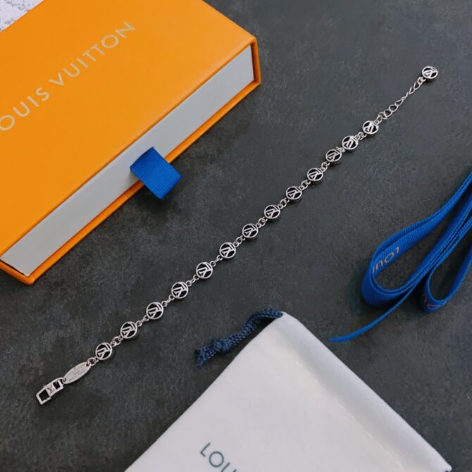 LV Monogram Chain (Replica) – Image 2