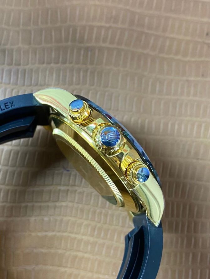 Cosmograph Daytona 40 , yellow gold(Replica) – Image 5