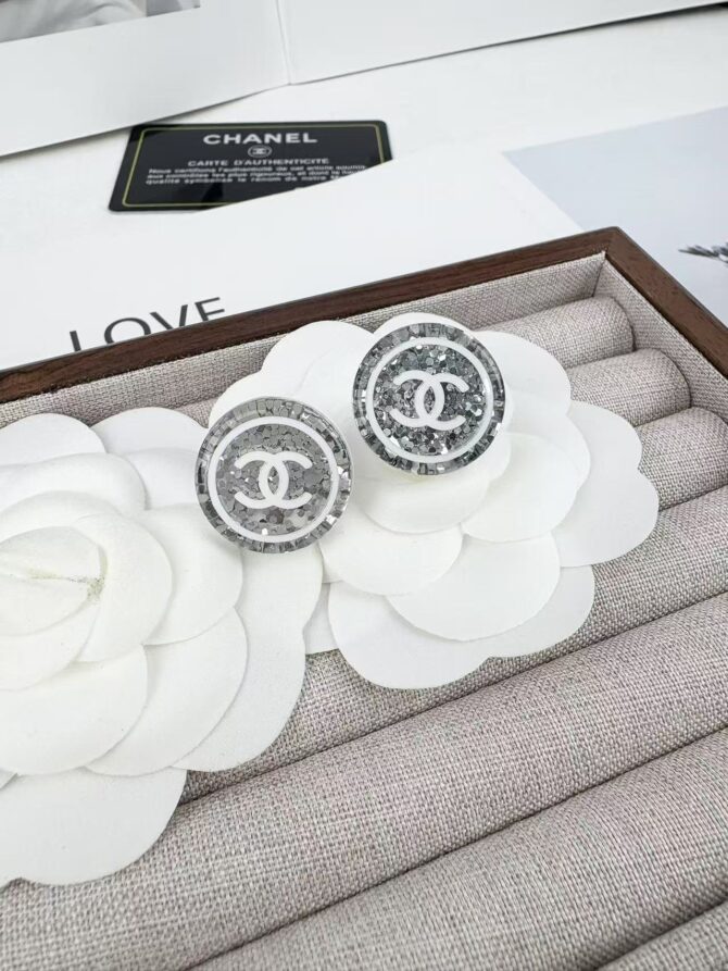 Chanel earrings cc glitter circle (Replica) - Image 3